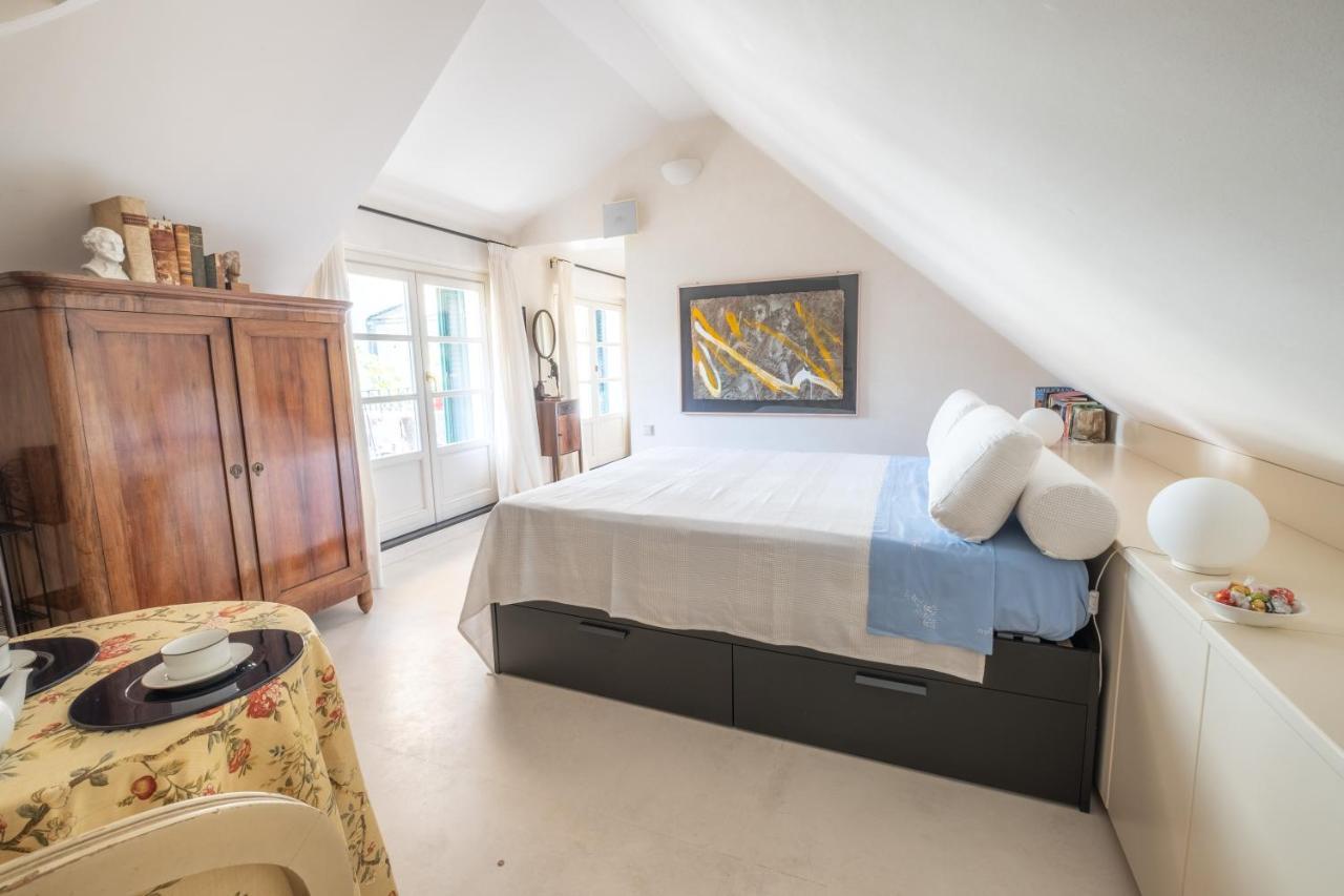 Bed and Breakfast Attico Palazzo Giustiniani Janov Exteriér fotografie
